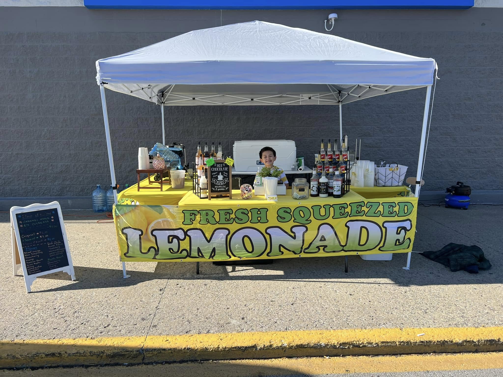 E\'s Squeezed Lemonade photo
